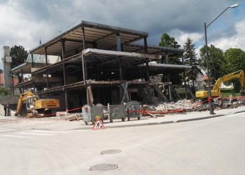 Uklanjaju se ostatci nekadašnje robne kuće u Tomislavgradu