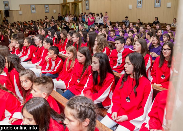 34. Zlatna harfa okupila preko 800 sudionika u Posušju