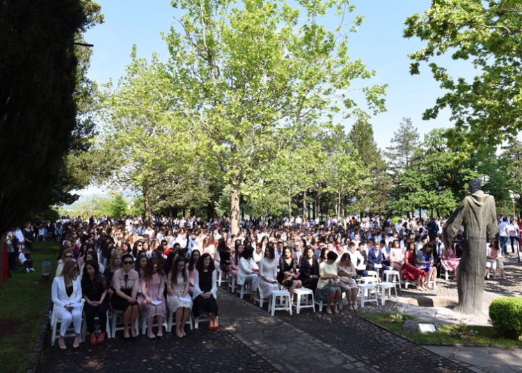 Široki Brijeg: 232 mladih župljana primilo sakrament Svete potvrde