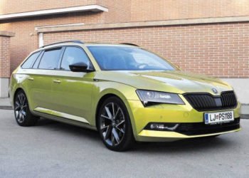 Škoda Superb Combi kao jeftina alternativa super luksuznim utvrdama na kotačima