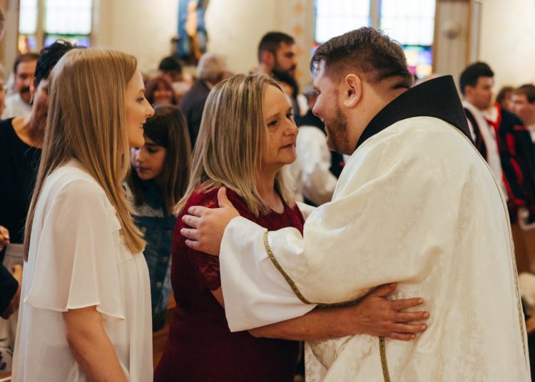 Veliki izvještaj s jedinstvenog događaja iz Chicaga! Fra Antonio Musa zaređen za svećenika (FOTO)