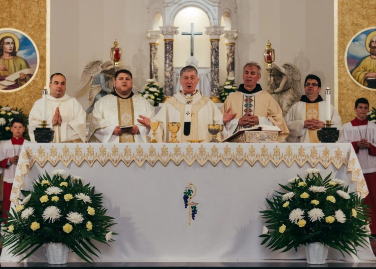 Veliki izvještaj s jedinstvenog događaja iz Chicaga! Fra Antonio Musa zaređen za svećenika (FOTO)