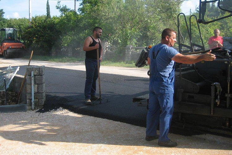 Široki Brijeg: Završeno uređenje dvorišta crkve sv. Josipa u Dobriču