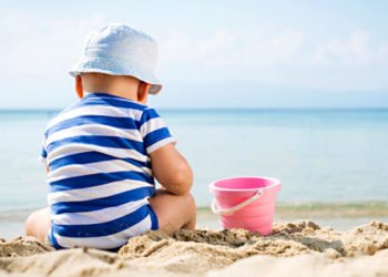 Bebe do šest mjeseci ne smije se izlagati direktnom suncu