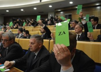 Bošnjaci se stavili iznad države. Srbi se sada mogu odcijepiti