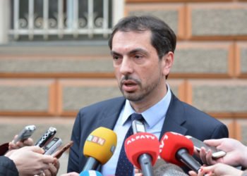 Bošnjački ekstremisti prijete Čavari, ukoliko ne potpiše protuustavni bošnjački zakon