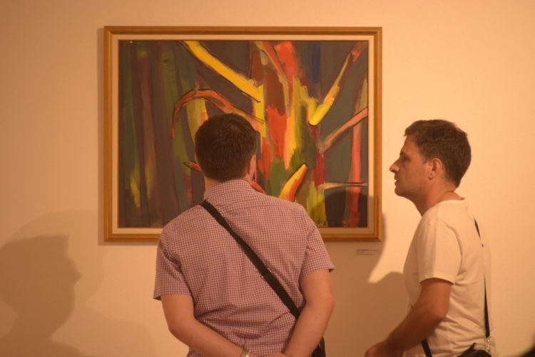 Otvorena humanitarno putujuća izložba “Pomozimo zajedno”