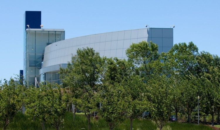 Google investira više od pola milijarde dolara u kinesku tvrtku za e-trgovinu JD.com