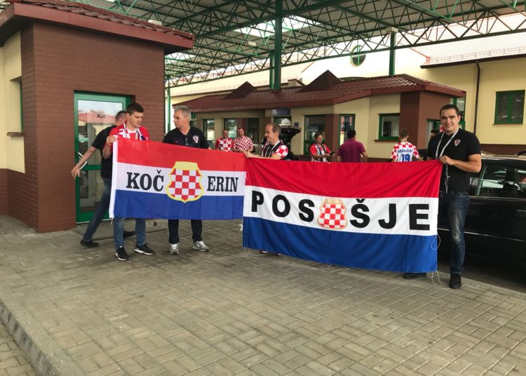 Invazija hrvatskih navijača na Kaliningrad (FOTOGALERIJA i VIDEO)