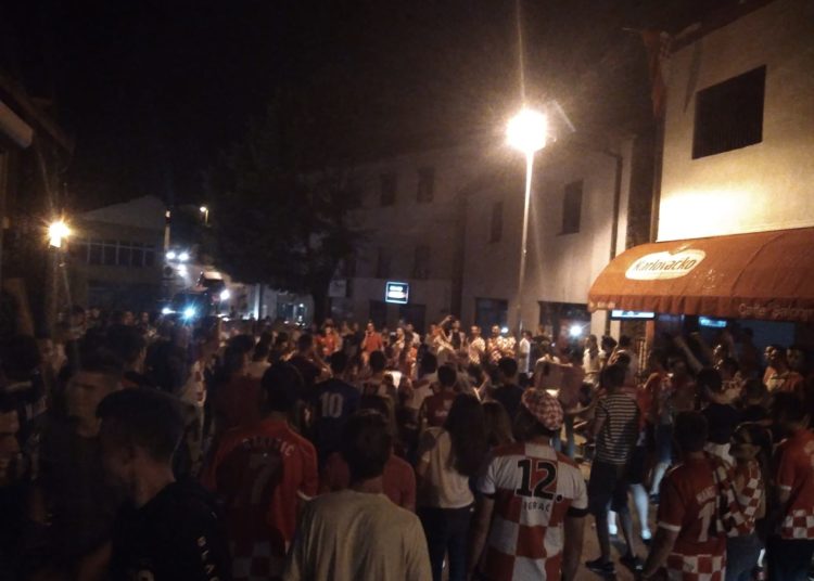 Široki “gori” nakon pobjede Hrvatske (FOTO)