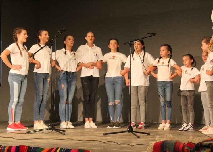 Široki Brijeg: Mali folkloraši pokazali svoje umijeće