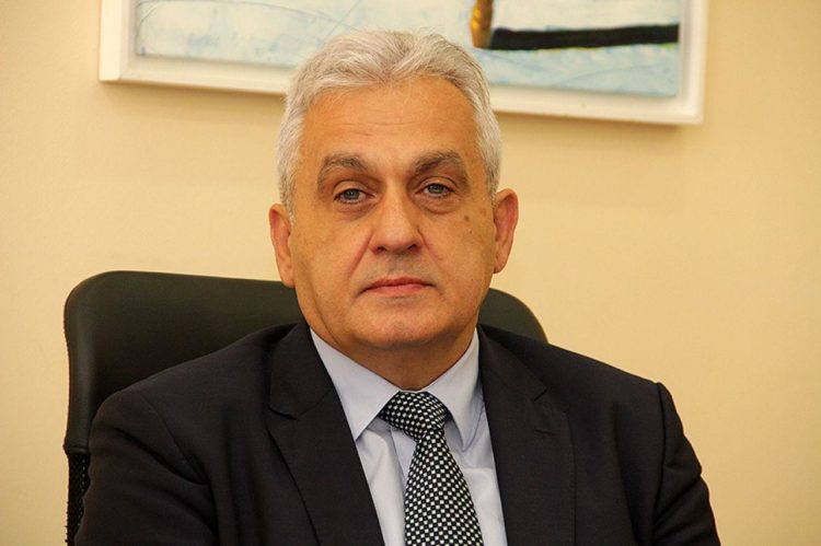 Bešlić ispunio obećanje: Škole dobile video nadzor