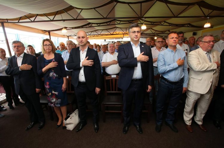 Plenković: Neće uspjeti oni koji žele fragmentirati i destabilizirati HDZ