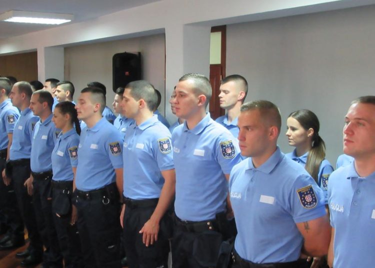 Svečano prisegnulo 25 novih policijskih službenika MUP-a ZHŽ-a