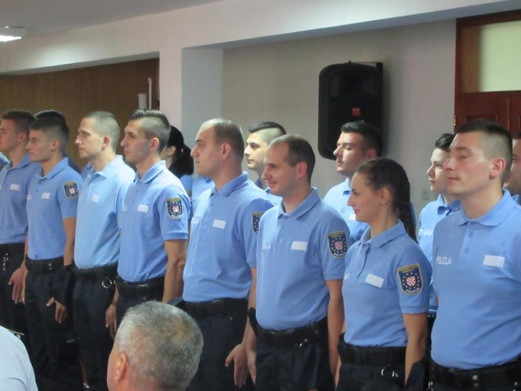 Svečano prisegnulo 25 novih policijskih službenika MUP-a ZHŽ-a