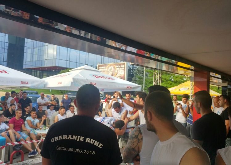 U Širokom Brijegu održan turnir u obaranju ruke