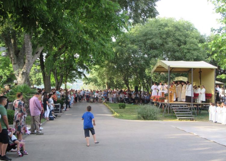 Ljubuški: Uočnica sv. Anti na Humcu