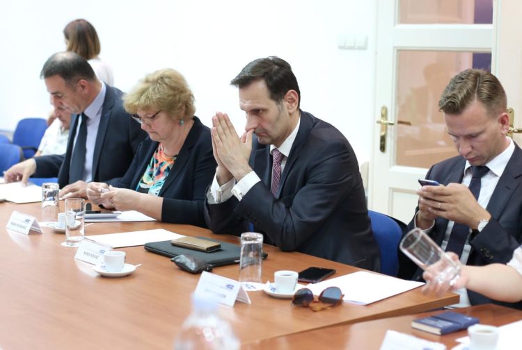 Stier i Kovač smijenjeni: Davor Božinović i Lovro Kuščević izabrani za nove tajnike