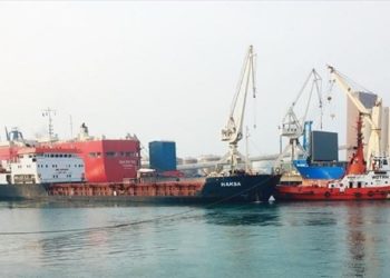 Turski brod pun opasnog tereta tone kod otoka Jabuke, spašen dio posade