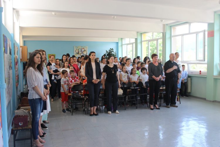 OŠ Franica Dall’era u Viru bogatim programom obilježila Dan škole (FOTO)