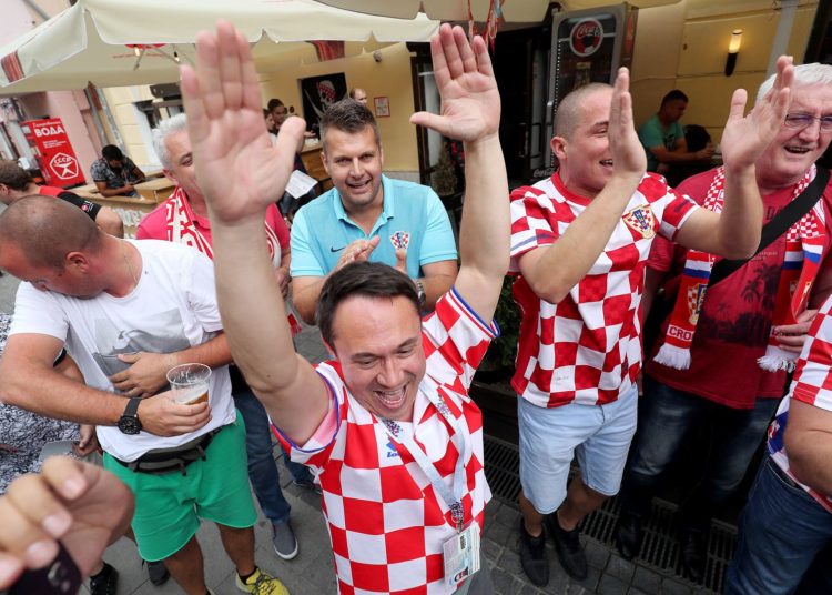 Hrvatski navijači se vratili na mjesto pobjede nad Argentinom: Neka bude repriza!