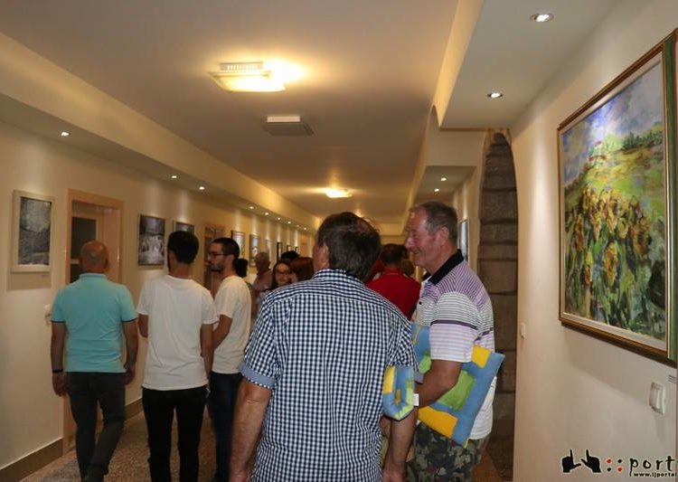 Na Humcu otvorena izložba “Pomozimo zajedno”