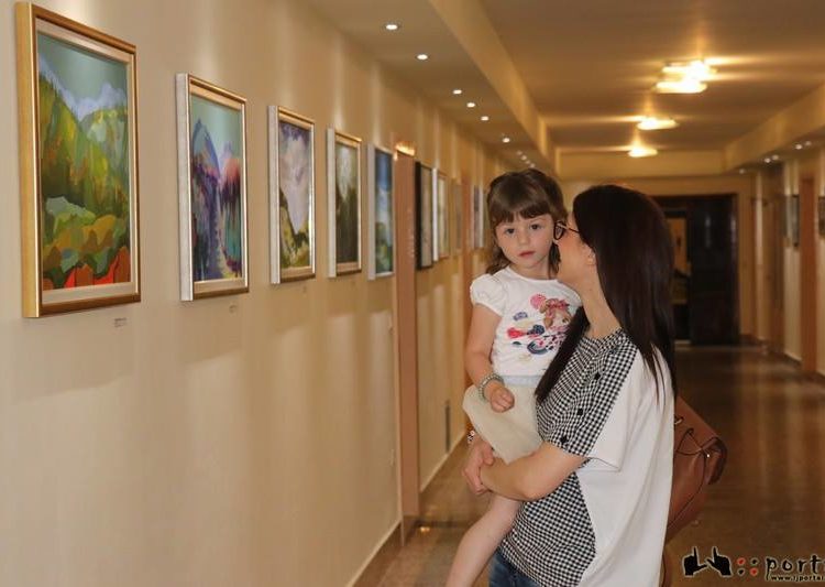 Na Humcu otvorena izložba “Pomozimo zajedno”