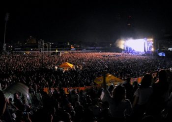 Spektakularni koncert: Prljavo kazalište pred više od 20 tisuća fanova proslavilo 40. rođendan