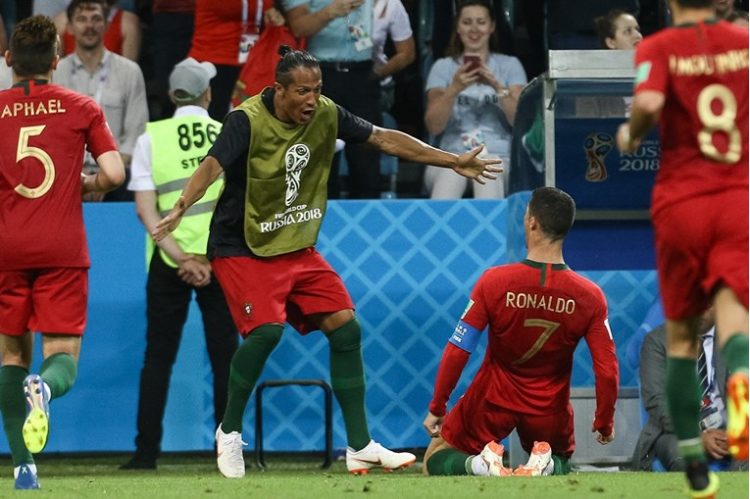 ČUDESNA NOĆ I HAT-TRICK CRISTIANA RONALDA Portugalac golčinom ukrao bodove Furiji