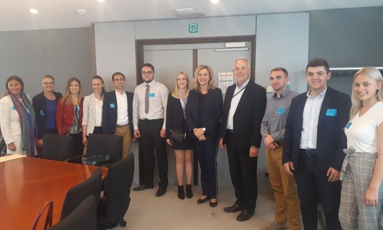 Željana Zovko sa studentima projekta ‘EU for You – #E4U’