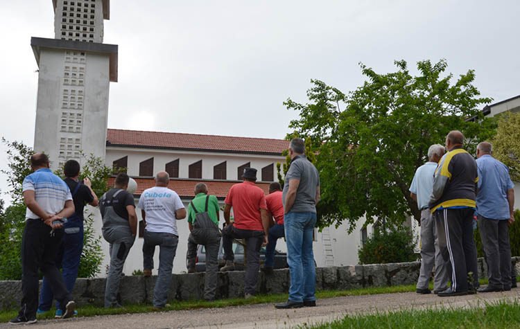 Široki Brijeg: Župna crkva u Izbičnu pod novim krovom