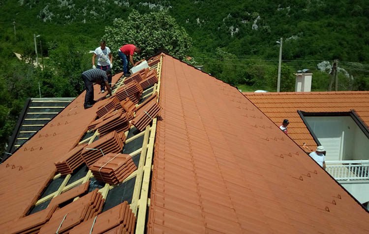 Široki Brijeg: Župna crkva u Izbičnu pod novim krovom
