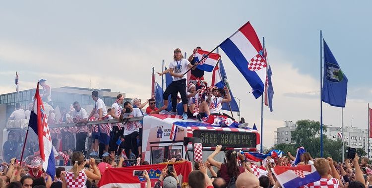 Vatrene u Zagrebu, na ulicama i Trgu, dočekalo više od 500 tisuća ljudi!