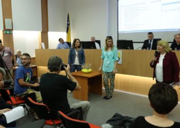 Obavljeno ždrijebanje političkih subjekata, evo na kojem mjestu se nalazi koja stranka