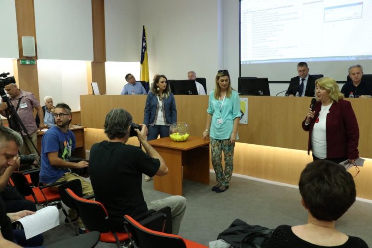 Obavljeno ždrijebanje političkih subjekata, evo na kojem mjestu se nalazi koja stranka