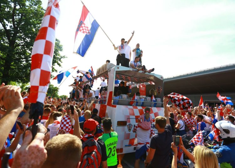 Vatrene u Zagrebu, na ulicama i Trgu, dočekalo više od 500 tisuća ljudi!
