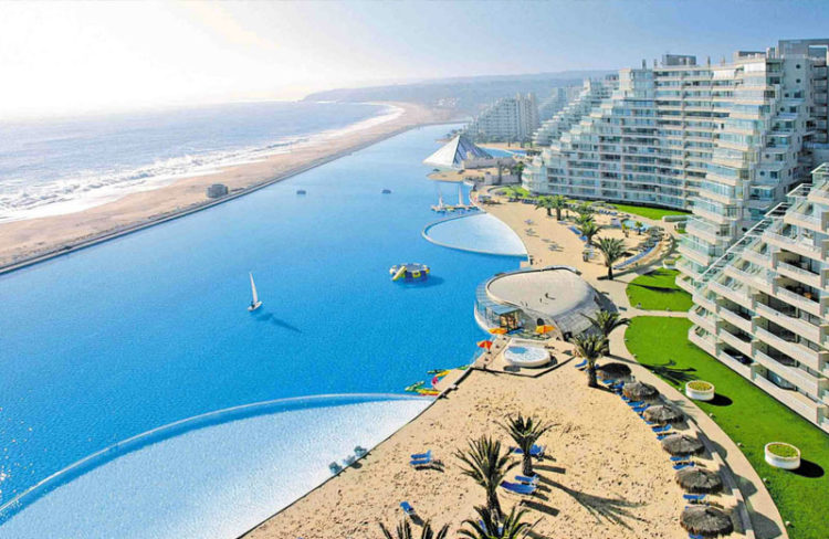 Bazen velik poput oceana: Osvježenje u kilometar širine i 35 metara dubine