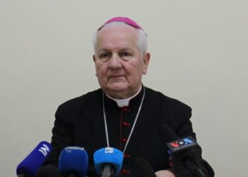 Biskup Komarica: Katolici u BiH su pred potpunim iskorjenjivanjem