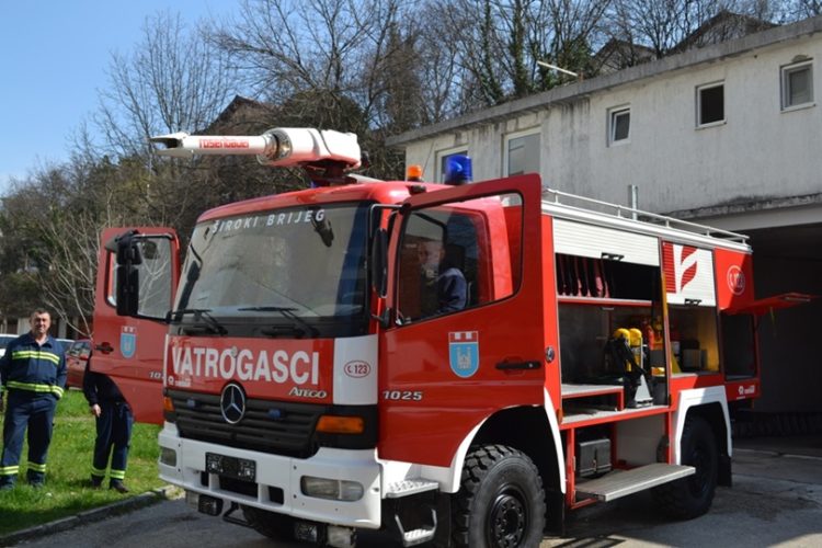 Dva požara u ŽZH, na Uzarićima gorio otpad od smilja