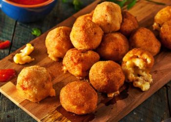 Hrskavo izvana, sočno iznutra: Recept za pohane makarone sa sirom