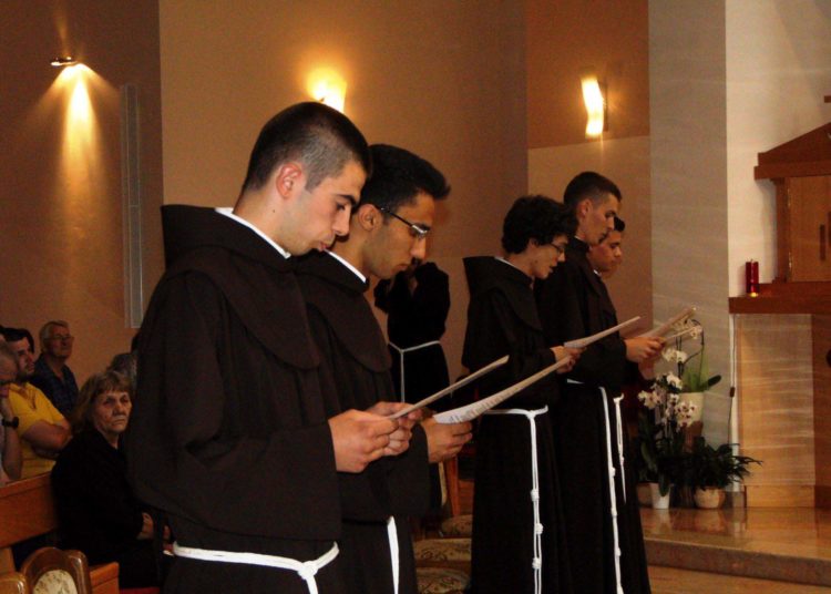 Humac: Pet mladih franjevaca položilo privremene zavjete