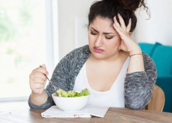 Istraživanje otkrilo da mladim ženama zbog dijeta nedostaju važni nutrijenti