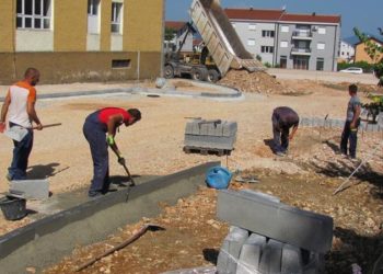 Ljubuški u vrijednosti od 850.000 KM gradi 4 igrališta, parkiralište, park…