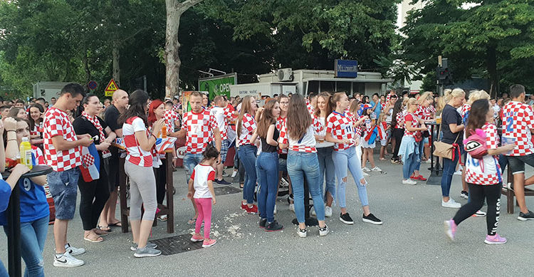 Mostar prepun navijača, pogledajte atmosferu u gradu