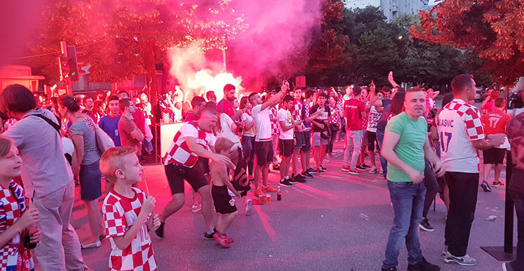 Mostar prepun navijača, pogledajte atmosferu u gradu