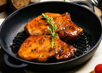 Najlakši recept za pečenje sočnog svinjskog kotleta