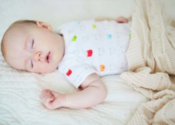 Istraživanje pokazalo da bebi treba uvesti dohranu prije njenog 6. mjeseca