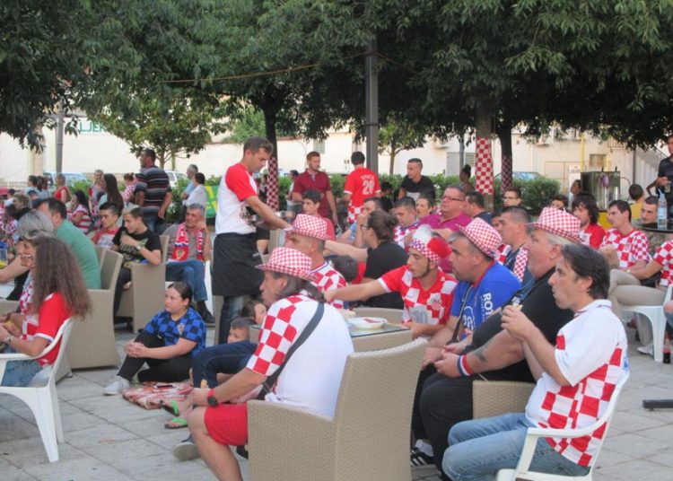 Pogledajte kako se slavilo u Ljubuškom nakon utakmice Hrvatska – Danska