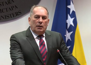 Proizvođači policijske i vojne opreme: Mektić prevario domaće gospodarstvenike