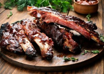 Recept za najsočnija rebarca iz pećnice koja se tope u ustima